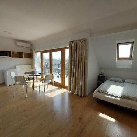 Familia Apartmanhaz ケストヘイ エクステリア 写真