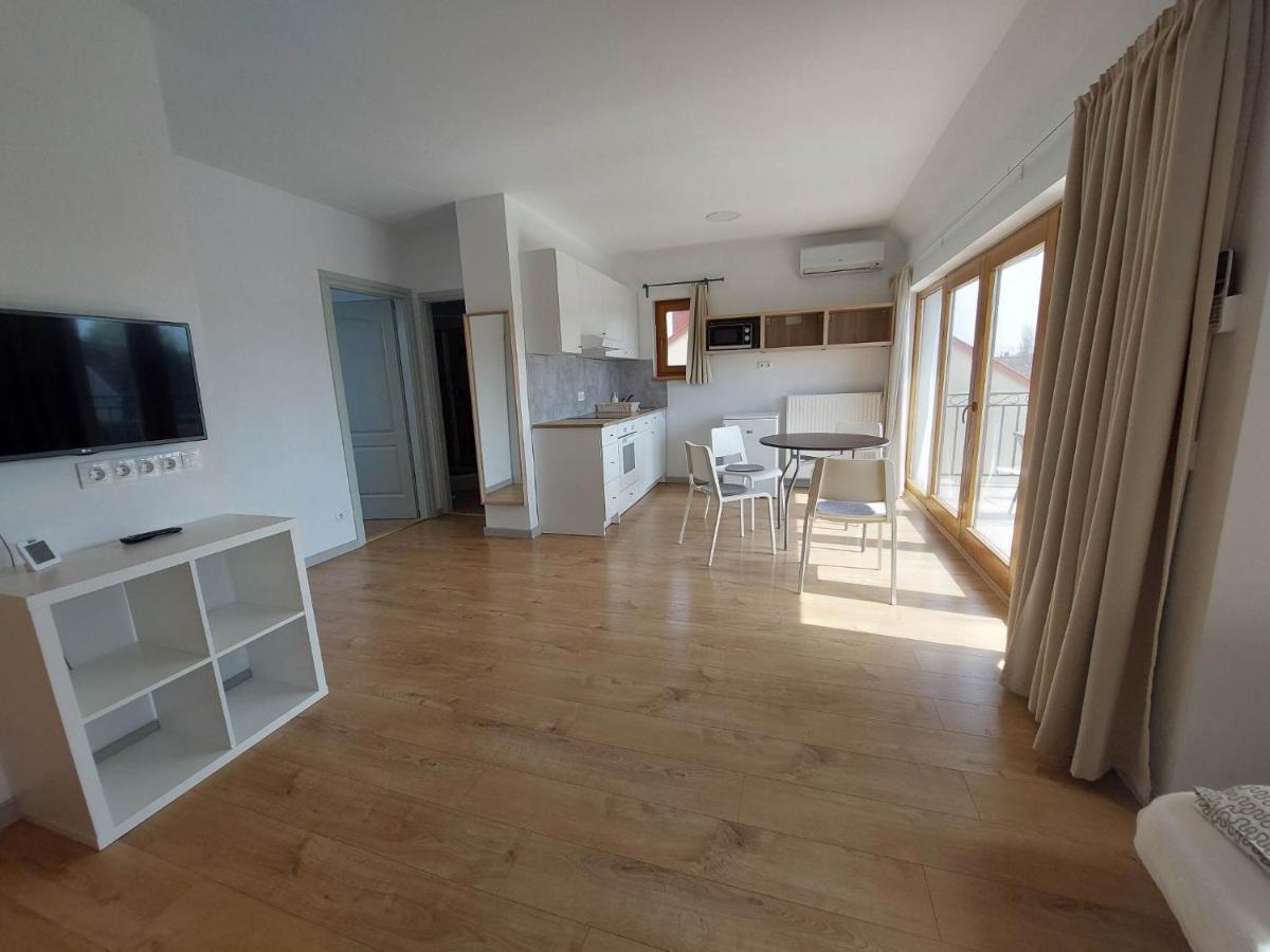 Familia Apartmanhaz ケストヘイ エクステリア 写真