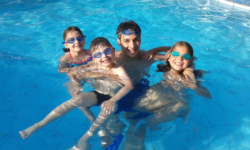 Familia Apartmanhaz ケストヘイ エクステリア 写真