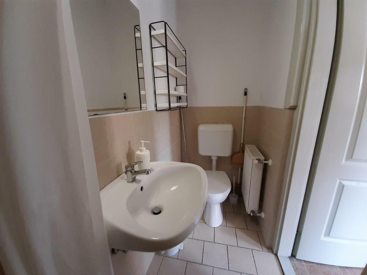Familia Apartmanhaz ケストヘイ エクステリア 写真