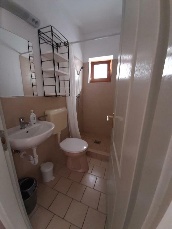 Familia Apartmanhaz ケストヘイ エクステリア 写真